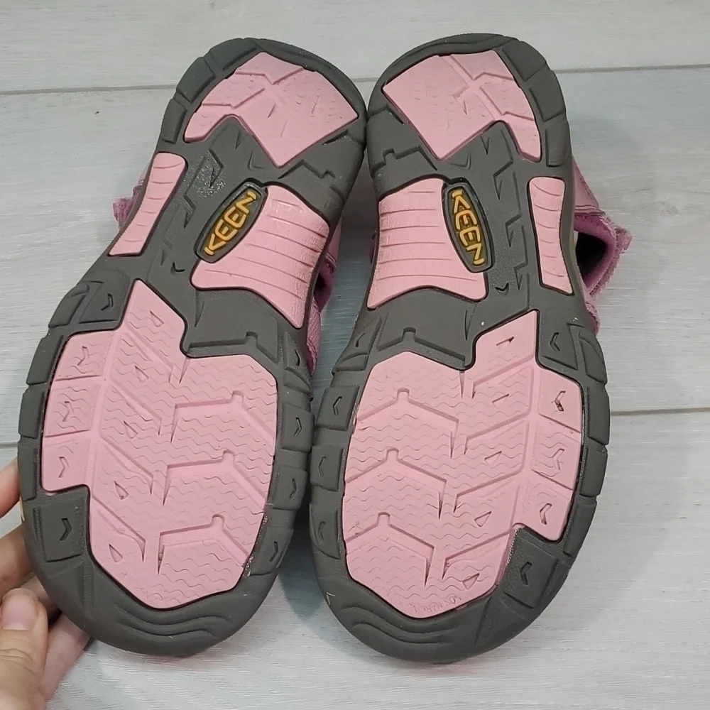 Keen Big Kids Girls Youth Outdoor Waterproof Hiking Sandals shoes sz 4